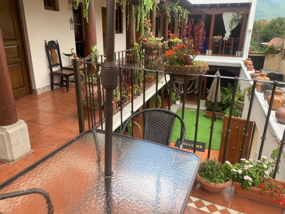 Hotel Mansion Del Rey Antigua Bagian luar foto